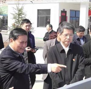 熱烈歡迎河南省副省長武國定、汝陽縣縣委書記潘峰到我廠指導(dǎo)工作